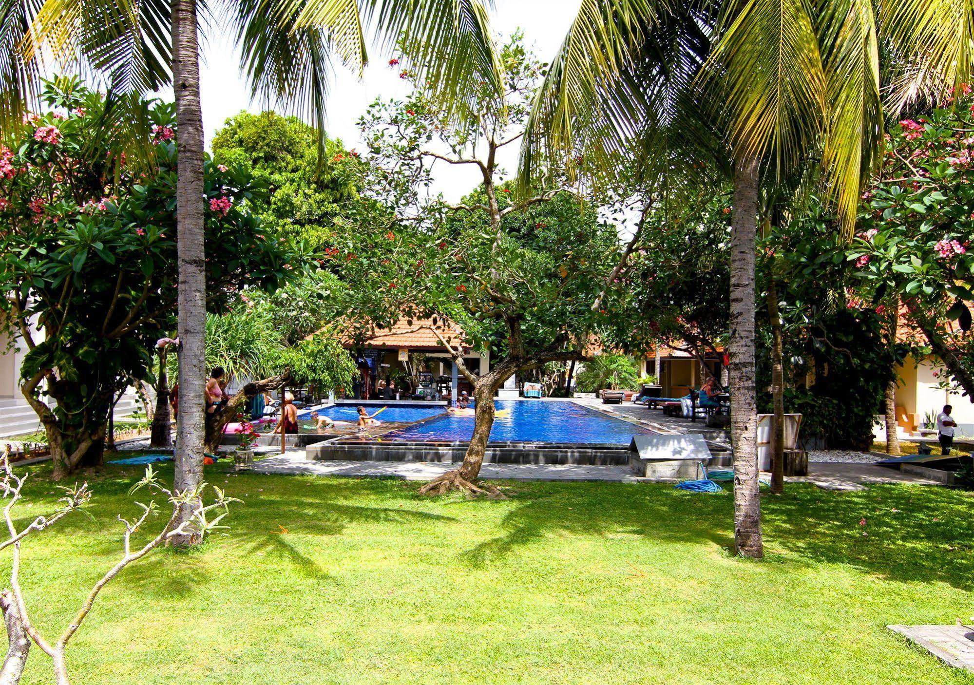 New Garden View Resort Legian Exterior foto